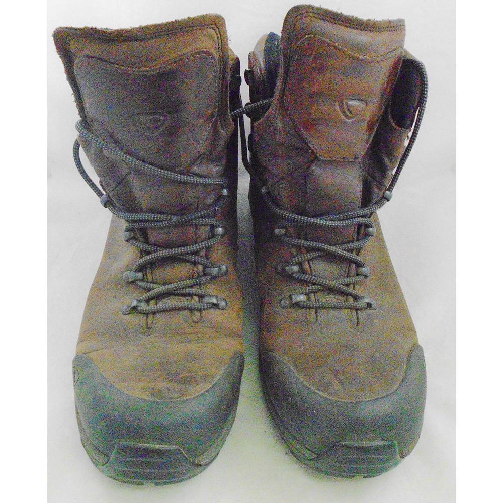 Brasher, size 11 brown hiking boots | Oxfam GB | Oxfam’s Online Shop