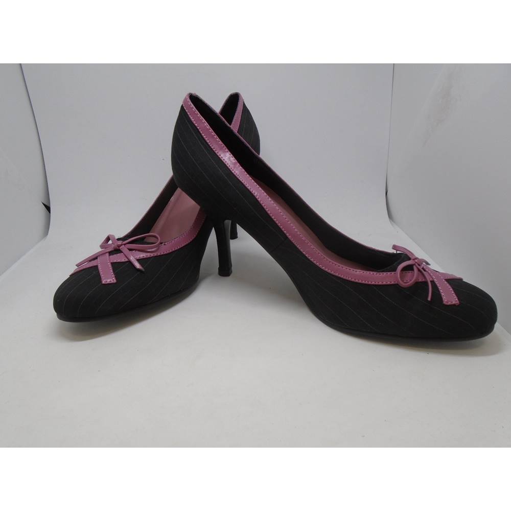 nushu shoes