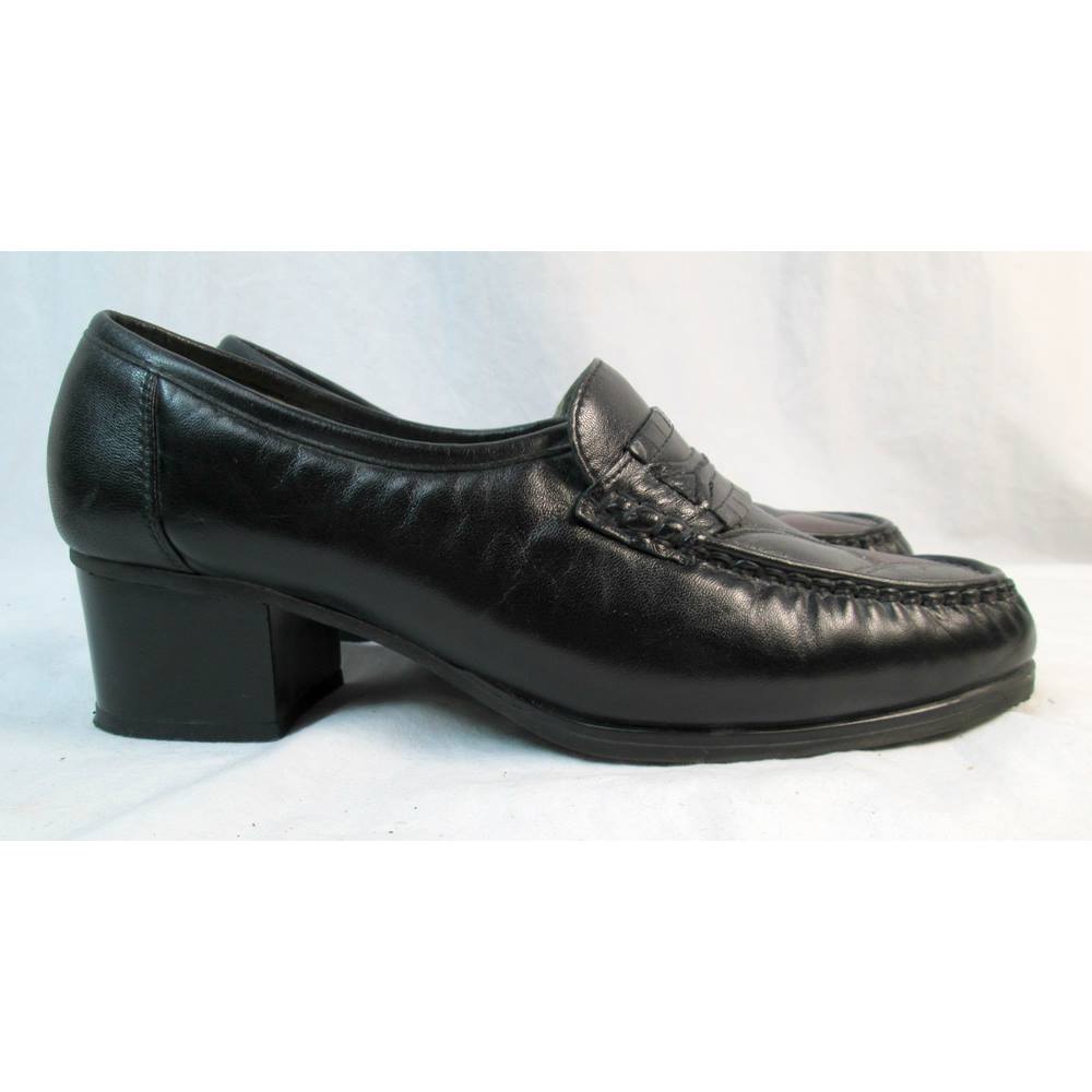 Hobos UK size 7- black leather block heeled loafers. Two-inch heel ...