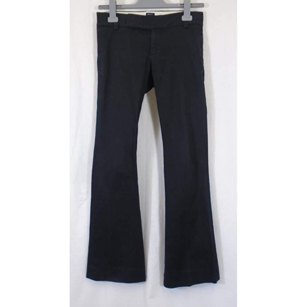 gap black trousers