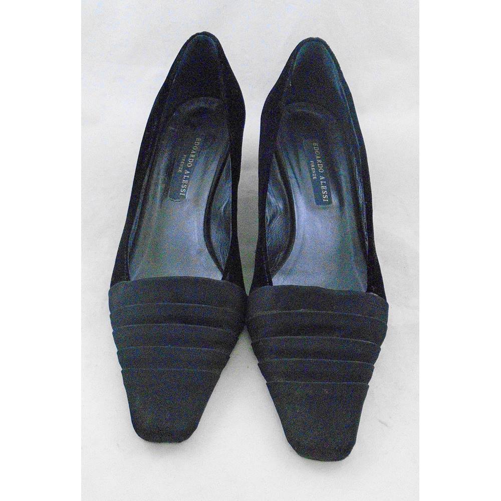 Edoardo Alessi black kitten heel shoes Size 7 For Sale in Petersfield ...