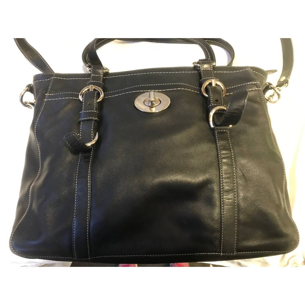 Coach black leather handbag Coach - Size: M - Black - Handbag | Oxfam ...