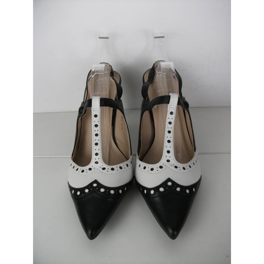 flat black shoes marks and spencer