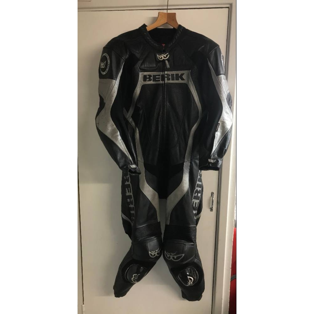 Berik Original One Race Leathers - Collection Only Black & Silver Size ...