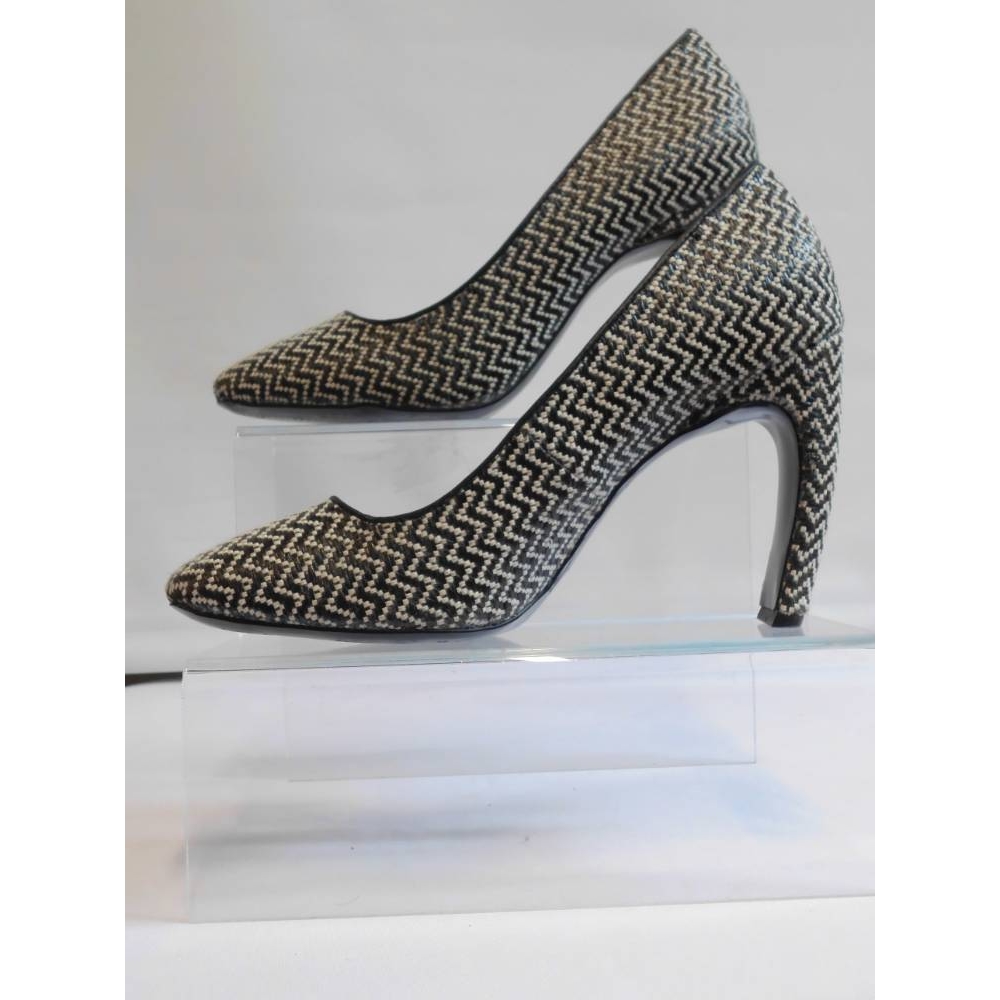 next heels sale