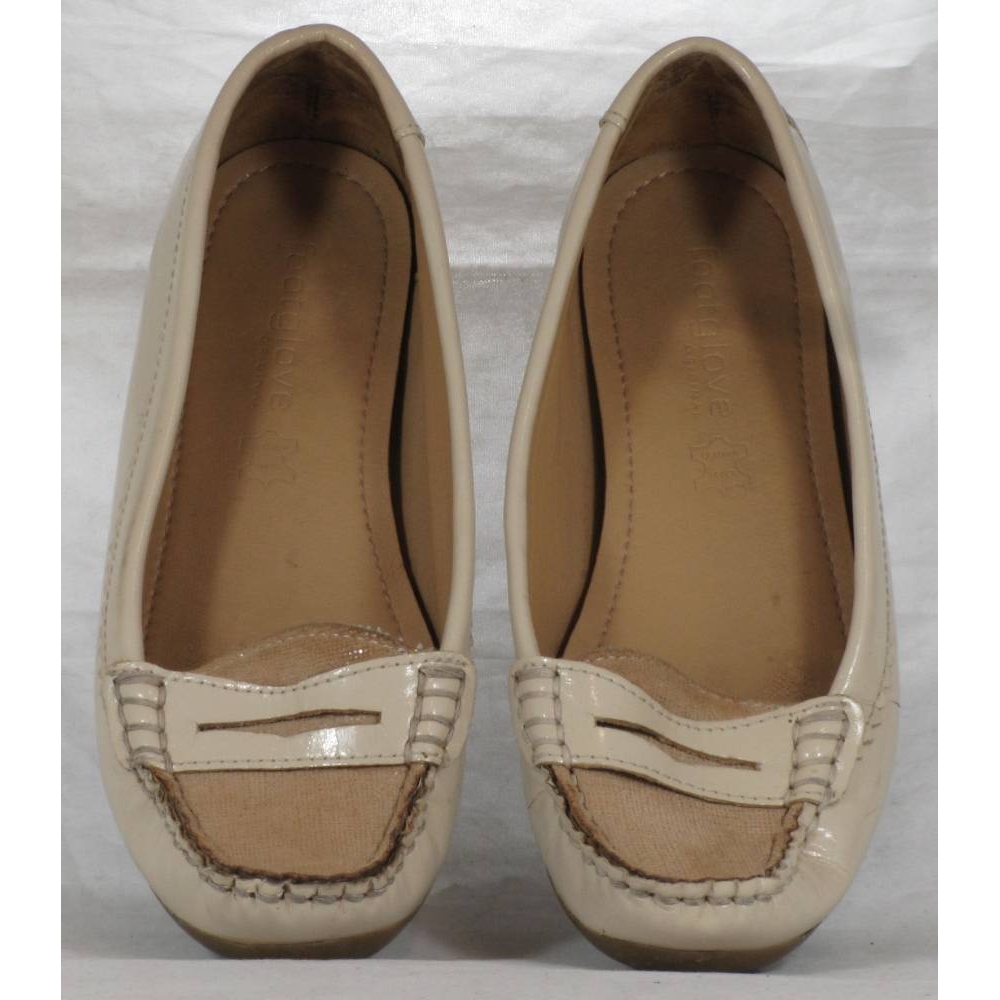 Footglove Shoes Beige Size: 3 For Sale in Southampton, Hampshire | Preloved