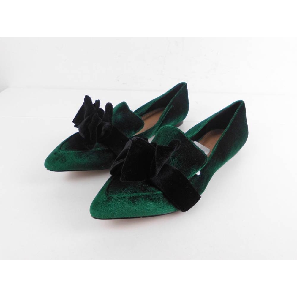 ASOS Velvet Pointed Ballet Flats Emerald Green Size: 4 | Oxfam GB ...