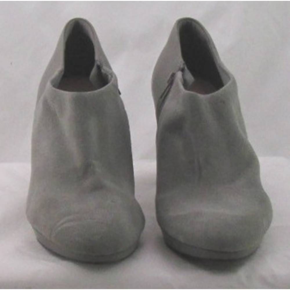 M\u0026S suede/leather block heel shoes grey 