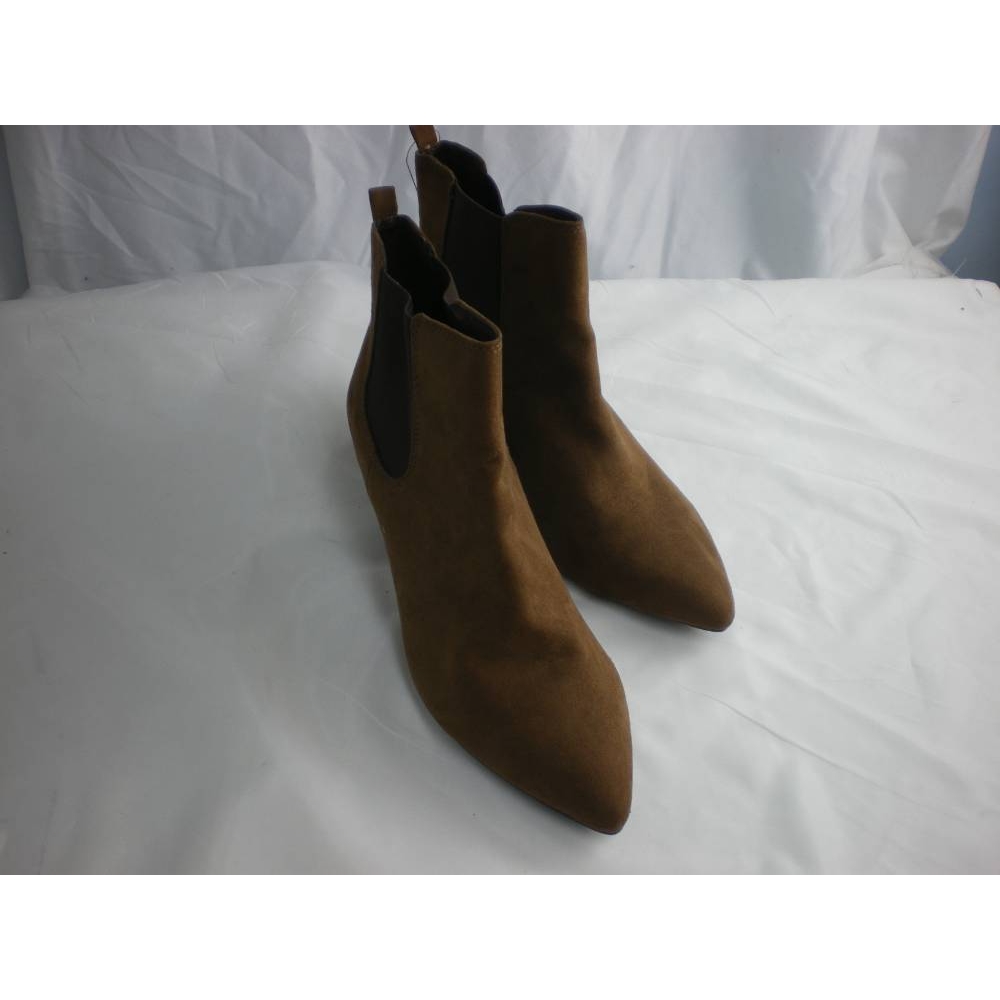 M&S Collection ANKLE BOOTS BROWN Size: 5.5 | Oxfam GB | Oxfam’s Online Shop