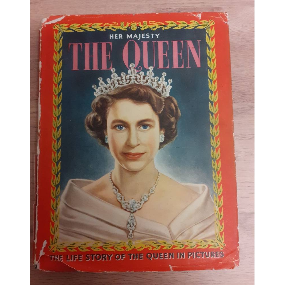 Her Majesty The Queen Comic Book, rare | Oxfam GB | Oxfam’s Online Shop