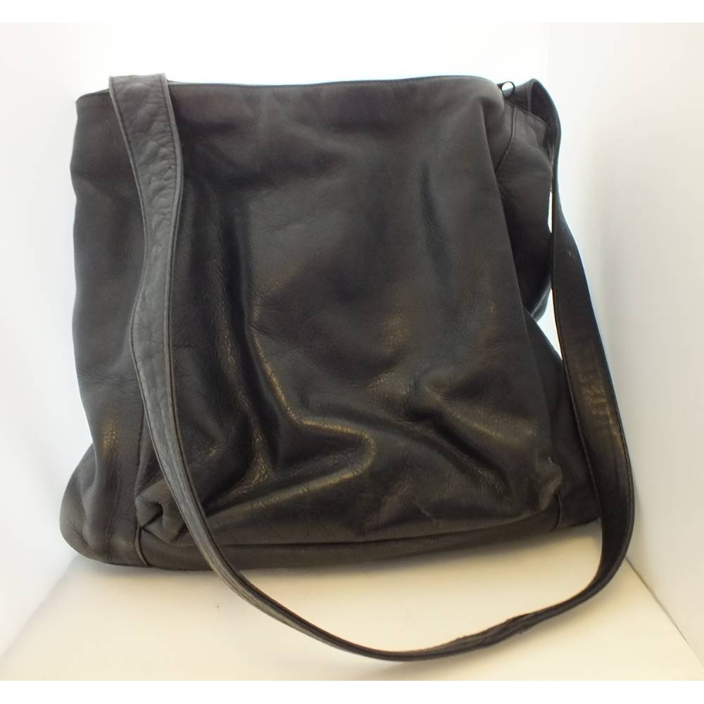 TULA Leather handbag Black Size: L | Oxfam GB | Oxfam’s Online Shop