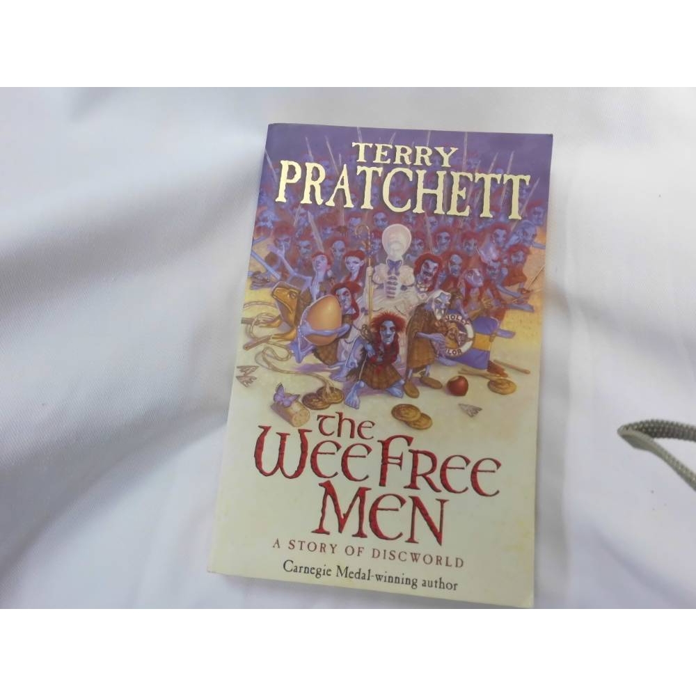 download terry pratchett best books to start
