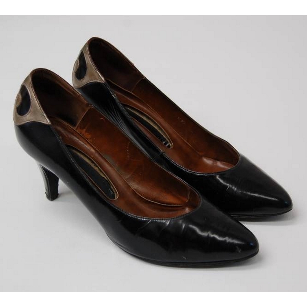 Mary Quant Vintage Original Court Shoes Black/Gold Size: 5.5 | Oxfam GB ...