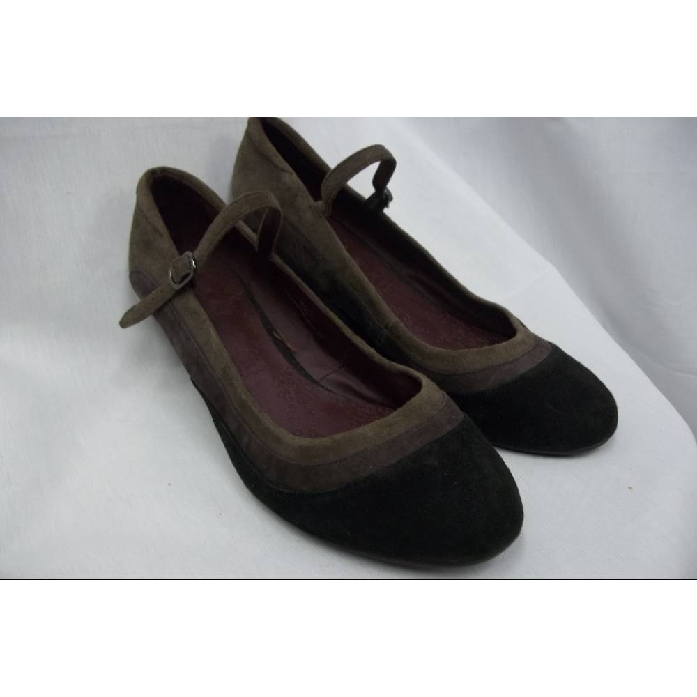 Marks and Spencer Footglove ladies shoes wider fit Brown/black Size: 7. ...