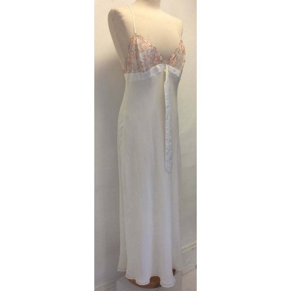 Janet Reger Nighty Ivory Size: 12 | Oxfam GB | Oxfam’s Online Shop