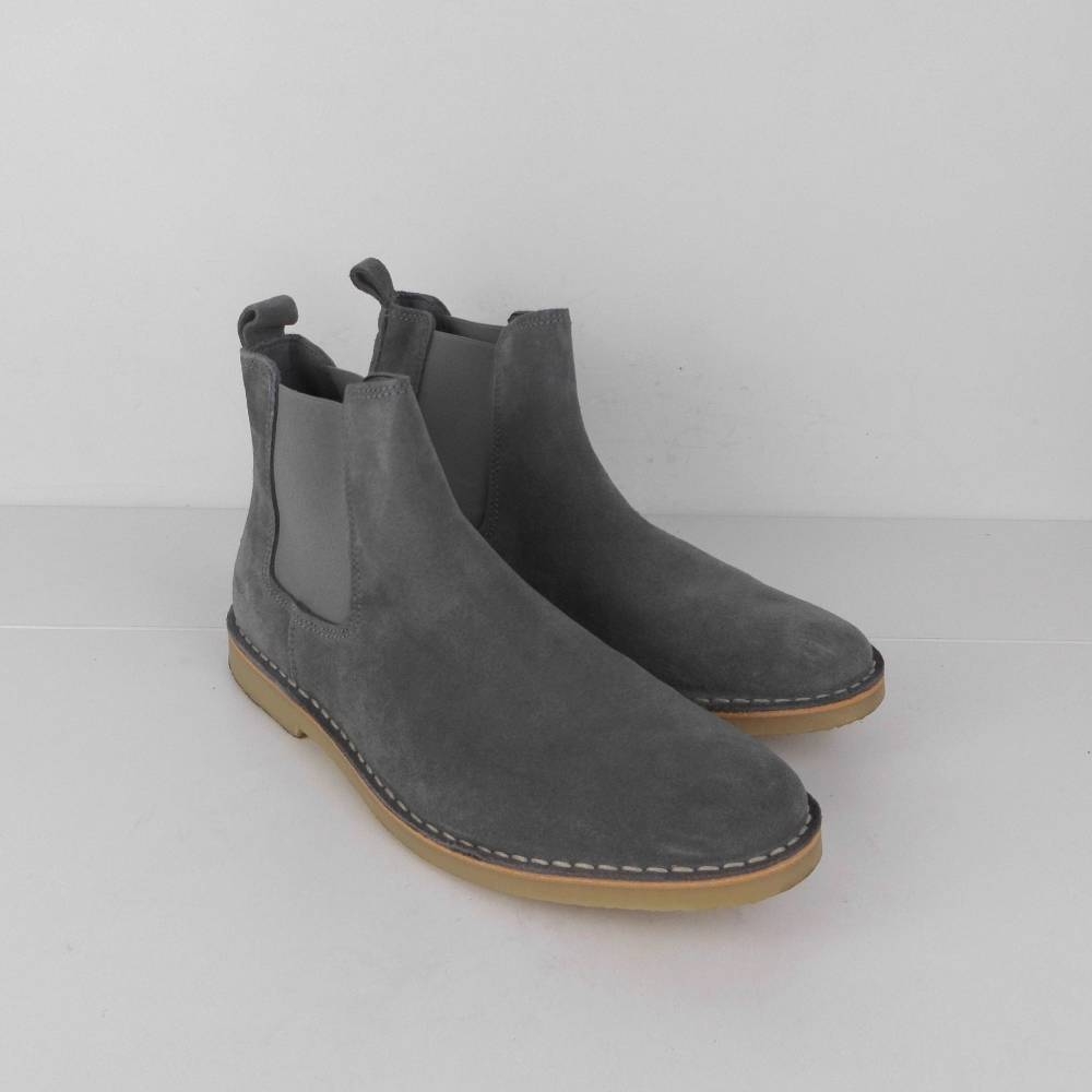 Condemned Nation Suede Chelsea Ankle Boots Wolf Grey Size: 9 | Oxfam GB ...