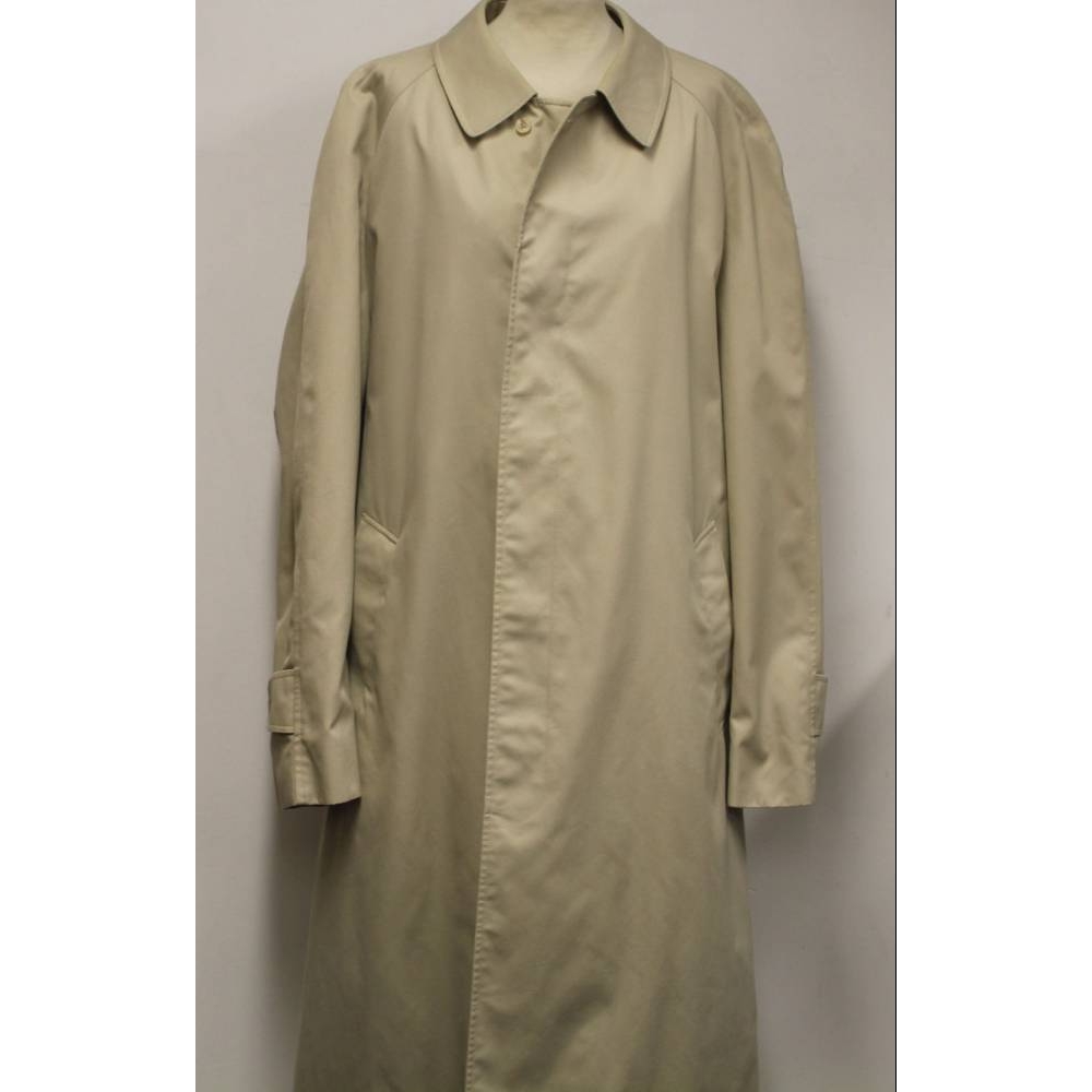 Aquascutum Men's Raincoat Beige Size: XXL | Oxfam GB | Oxfam’s Online Shop