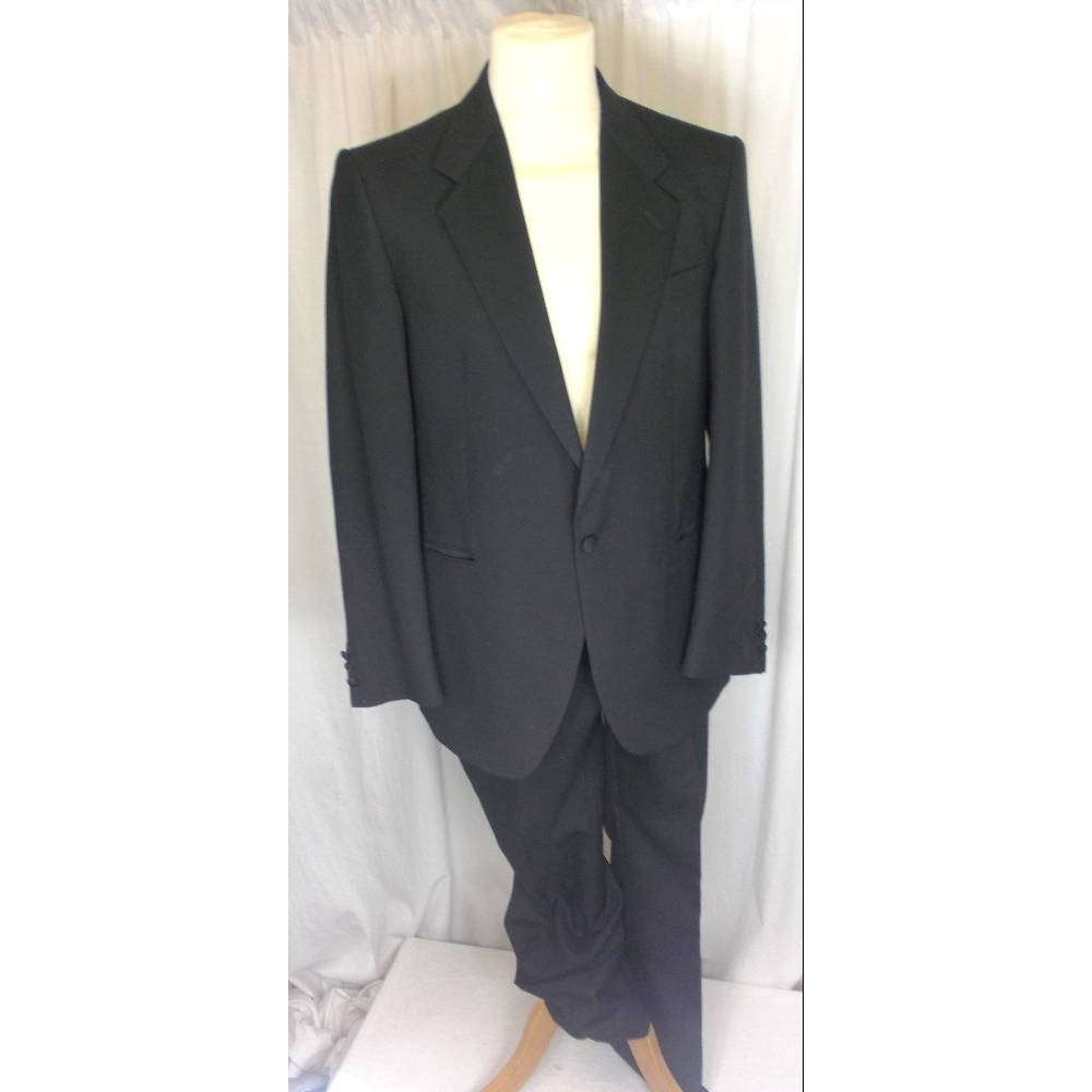 mens tuxedo - Second Hand Men's Clothing, Buy and Sell | Preloved