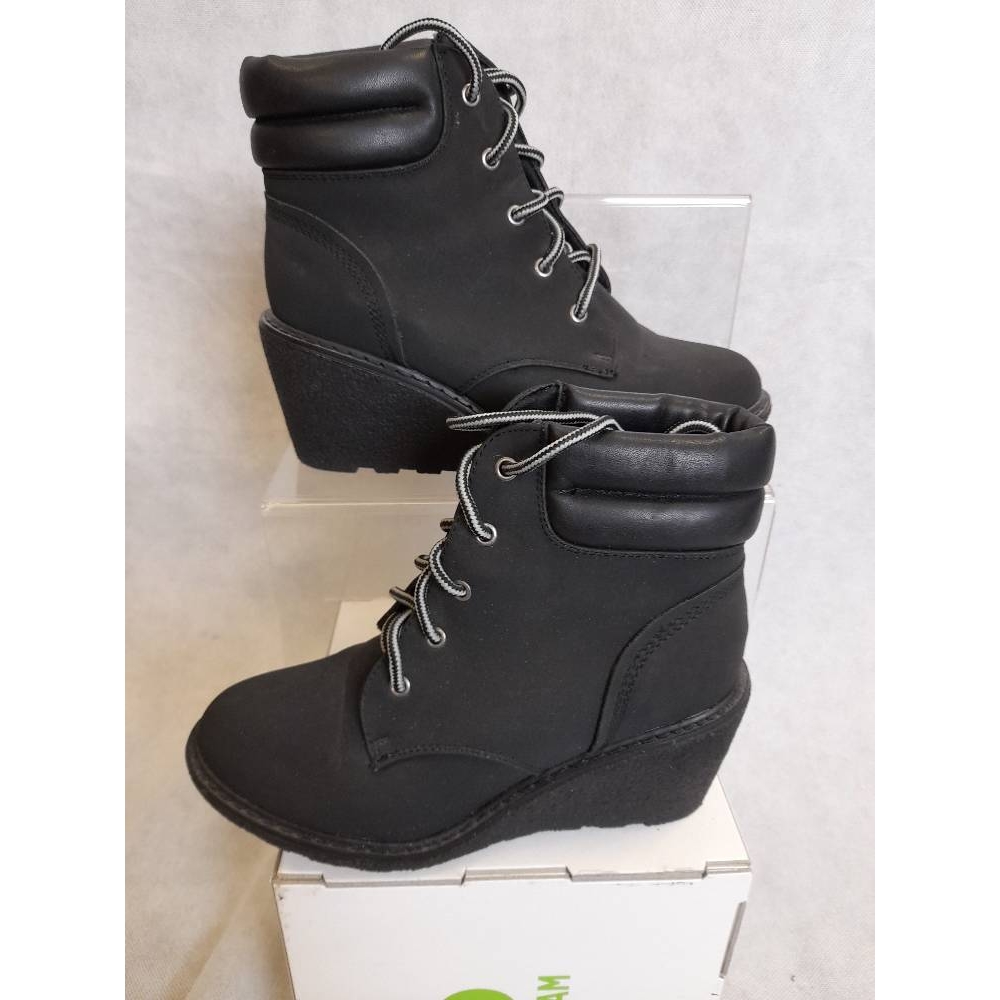 black wedge ankle boots size 4