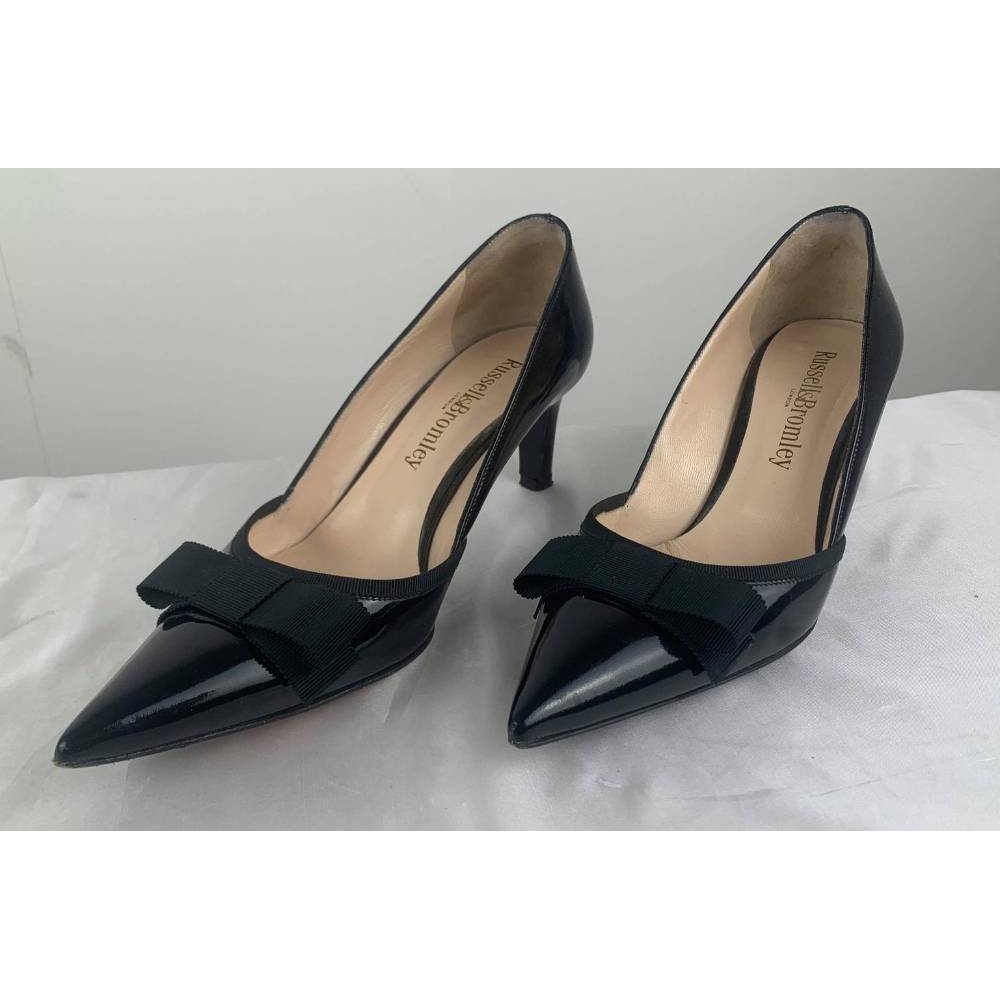 Russell & Bromley Point Toe Heeled Shoes Black Size: 6.5 For Sale in ...