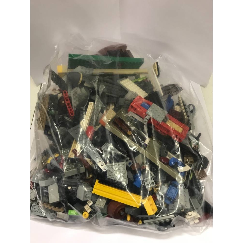 2kg of assorted Lego For Sale in London, Greater London | Preloved